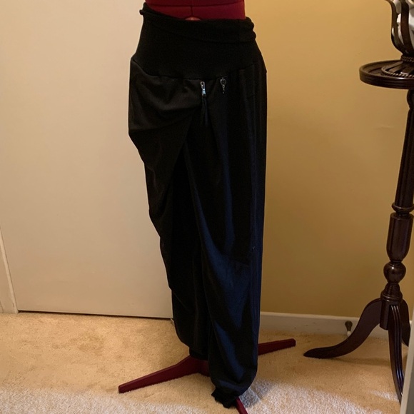 Rinascimento Jeans Black Asymmetrical Trouser NWOT - Picture 1 of 13